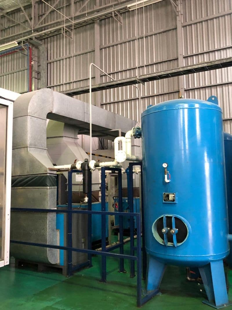 Compressed air and chiller utilities